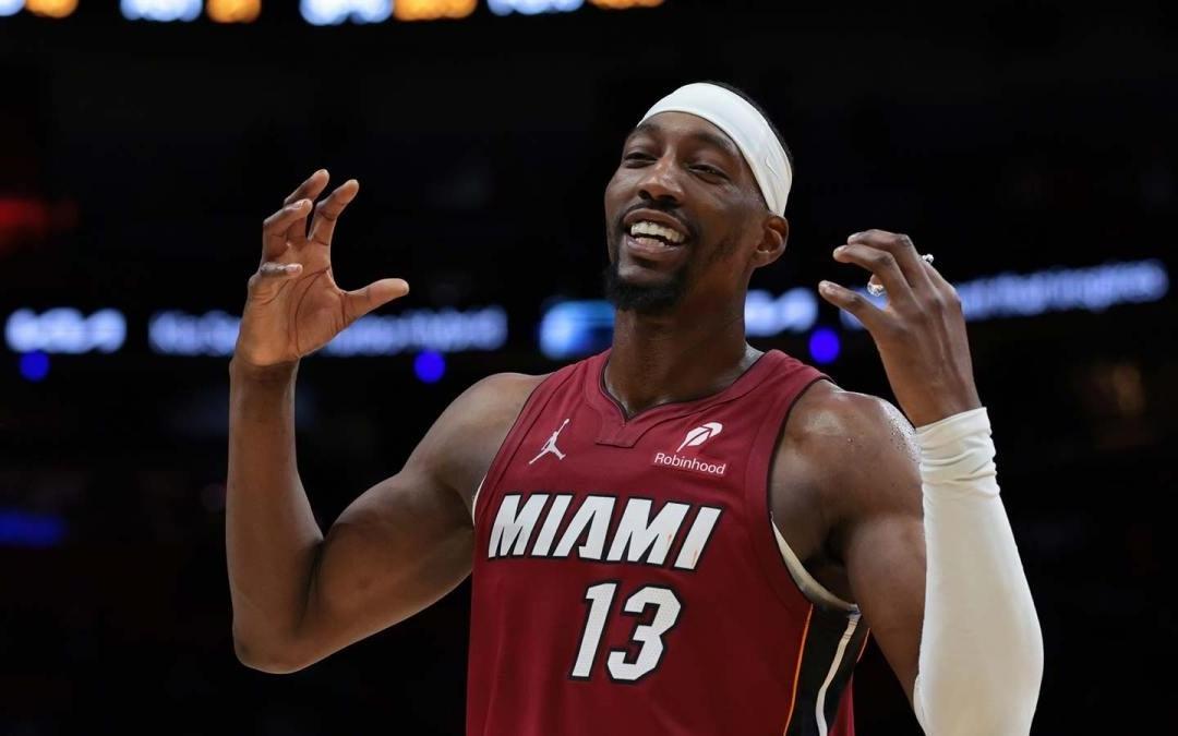 搞笑，热火阿德巴约在砍83分后，开始关