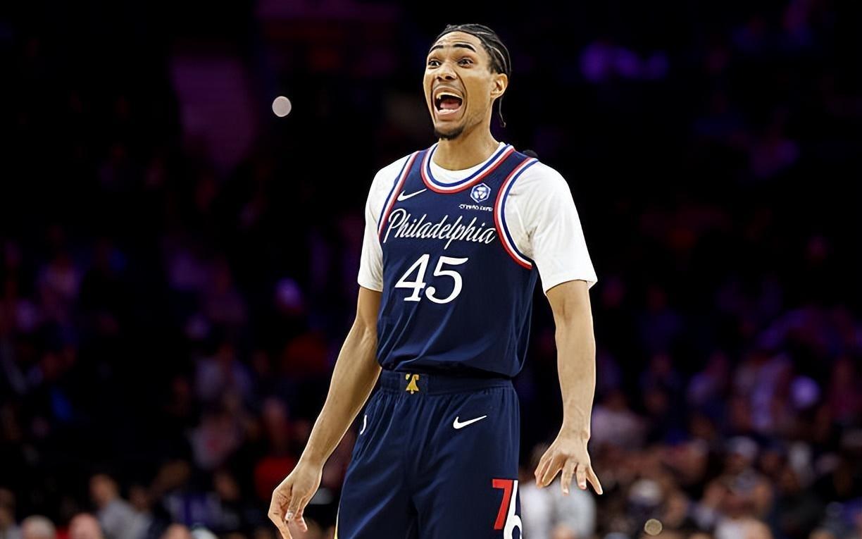 又一次打出了攻守兼备的表现，快船二队侧翼新秀有机会重返NBA