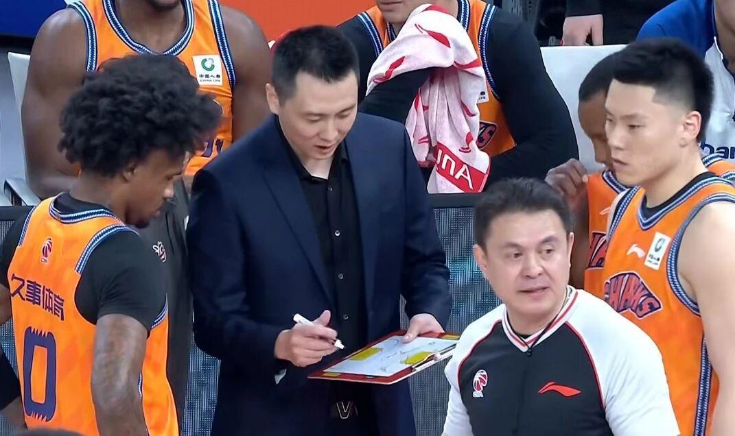 CBA排名！上海酿50分惨案，广厦输球辽