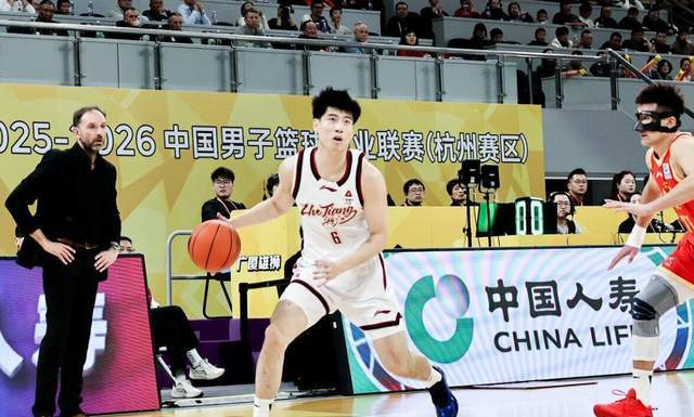 砍27分+7记三分！国手后卫打法堪比CB