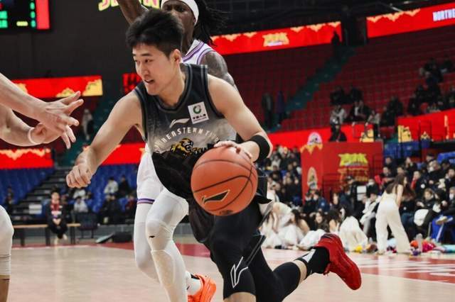 32分+6记三分！失意国手砍分能力不输