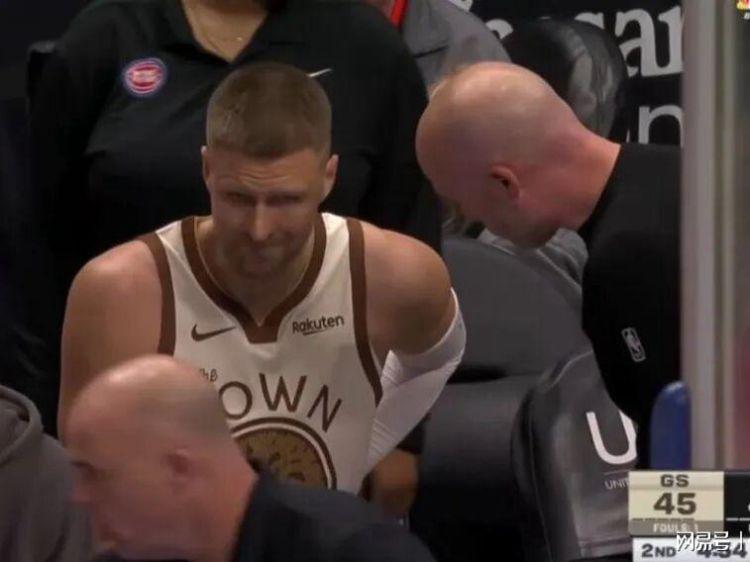 哦噢！又是伤退，3000万先生真逃离NBA了，勇士这个悔啊！