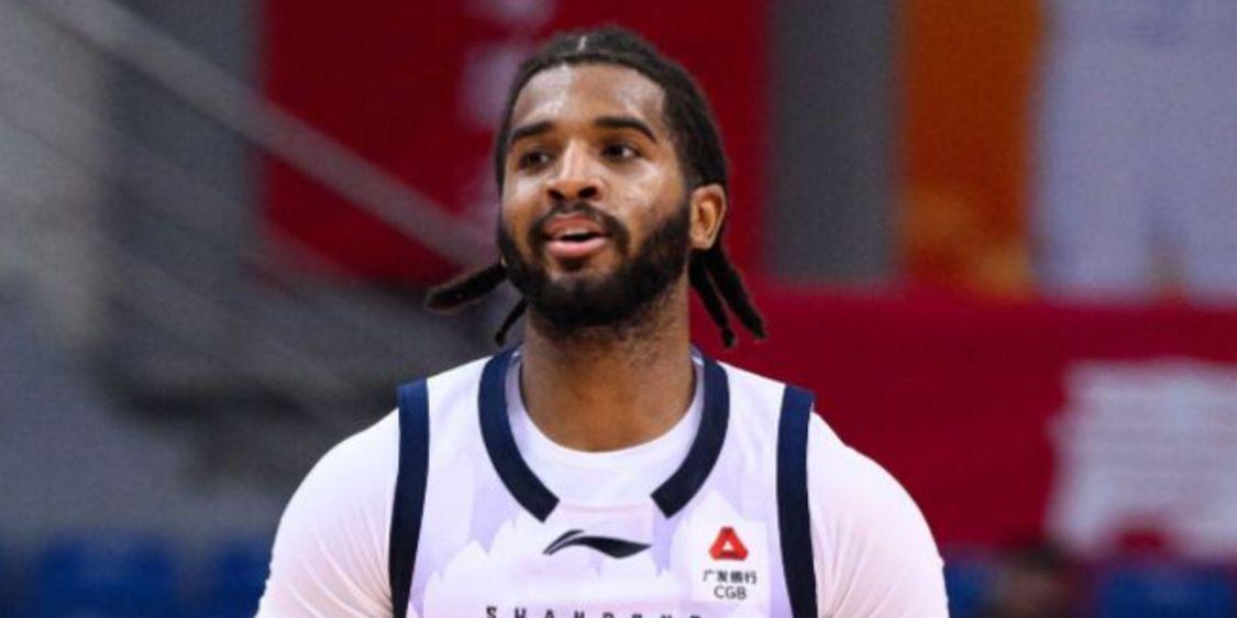 山东队出现1坏消息！2米06外援意外受