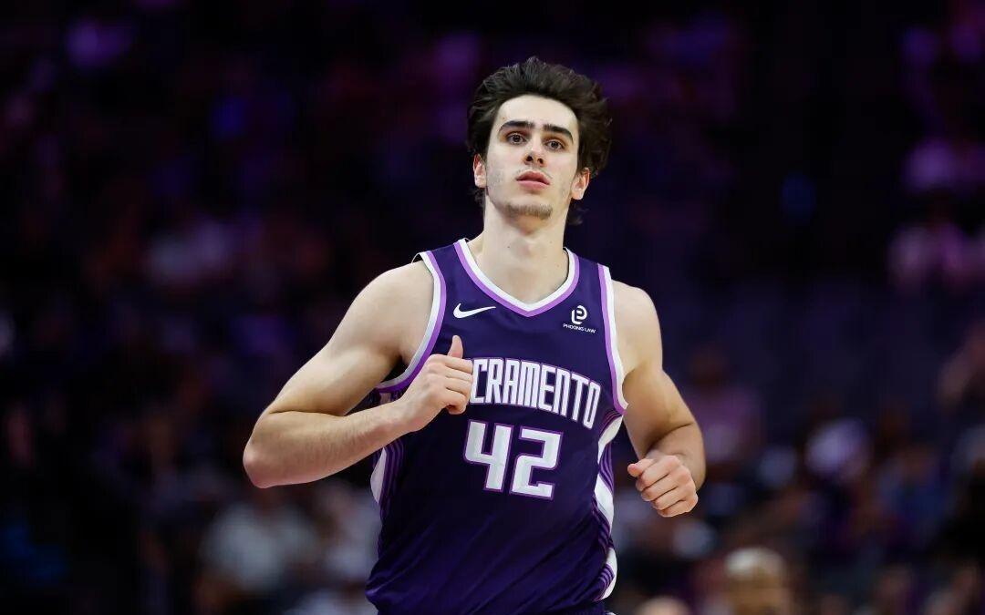 32+30+22！二轮新秀最大黑马！文班的师