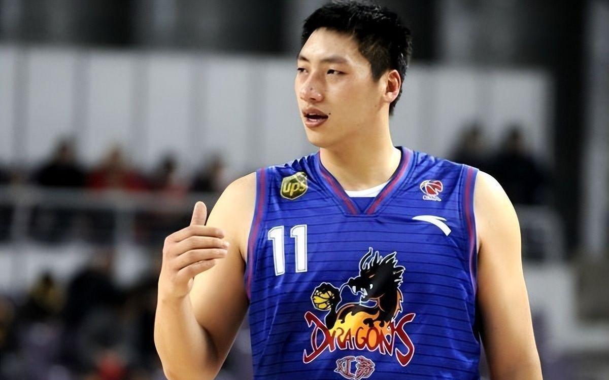 17岁惊艳CBA，3获常规赛MVP，娶美女空