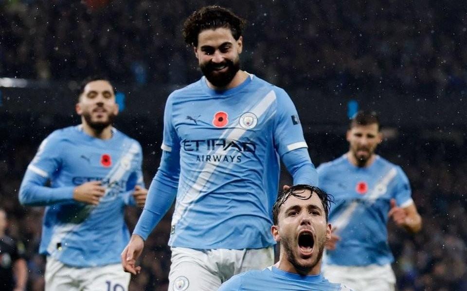 攻破利物浦大门，曼城中场尼科斩获个人赛季首球