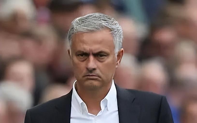 仍坚守防守策略，让穆里尼奥遭遇指责：03输球的他“真老了”