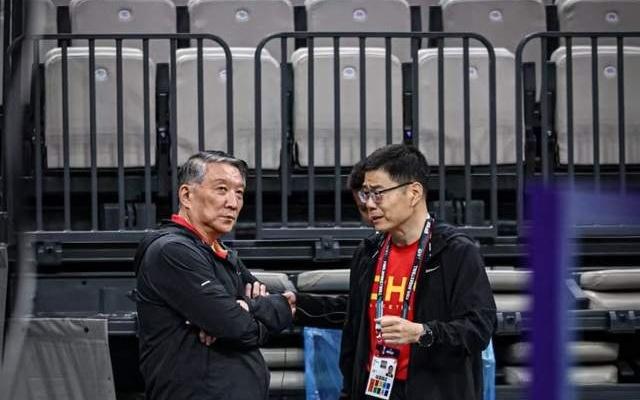 34分26板!又一位辽宁中锋爆发,年仅18岁:宫鲁鸣不妨召她试试