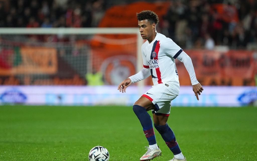 体坛联播利物浦送皇马欧冠首败，阿森纳追平122年纪录