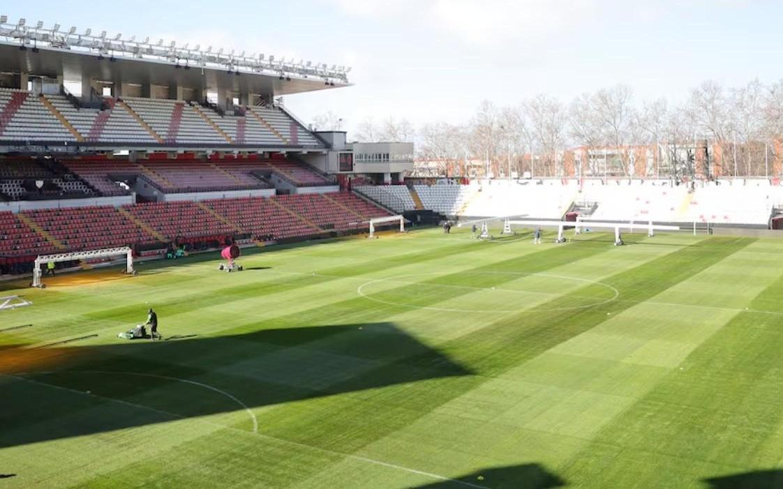 阿斯：巴列卡诺因草坪问题欲申请禁制令，推迟与马竞的比赛