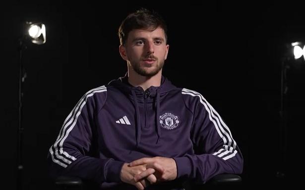 芒特：曼联新训练基地太棒了，已经到了