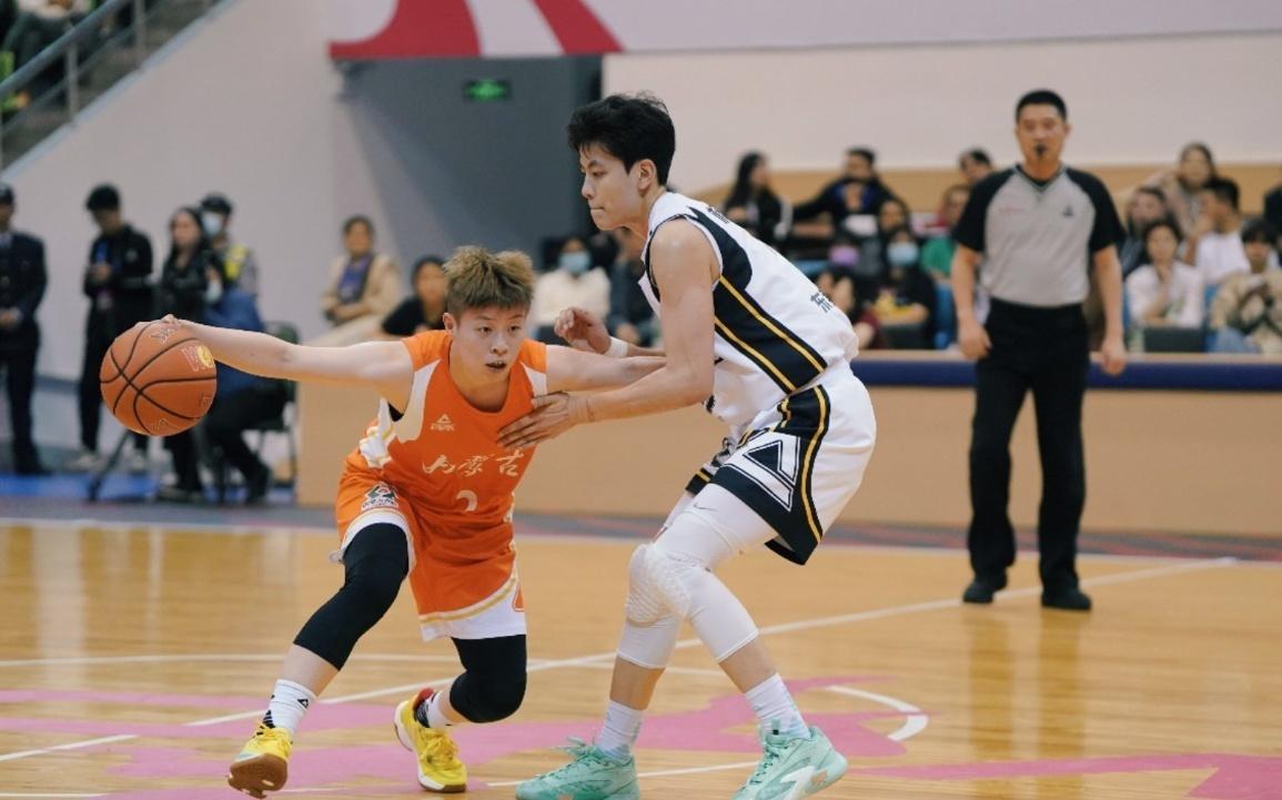 CBA热闹WCBA萧条！蒙津黑退出四川独