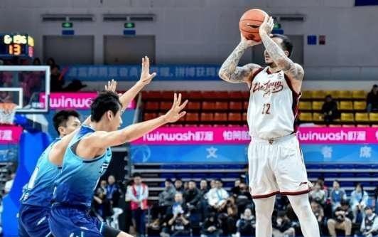 遭宁波双杀！网友吵成一片，浙迷替丁伟