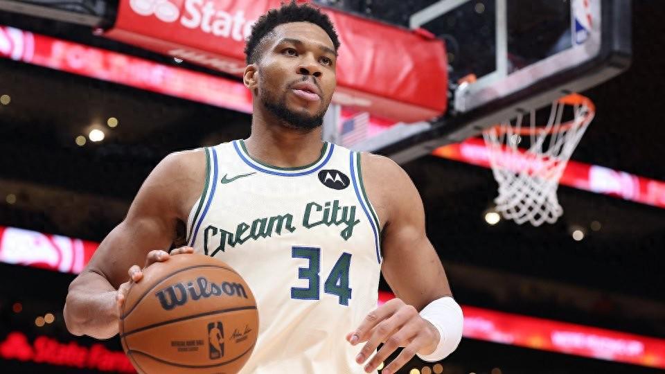 字母哥留在雄鹿后发声：传奇从不会主动追逐只会自带引力