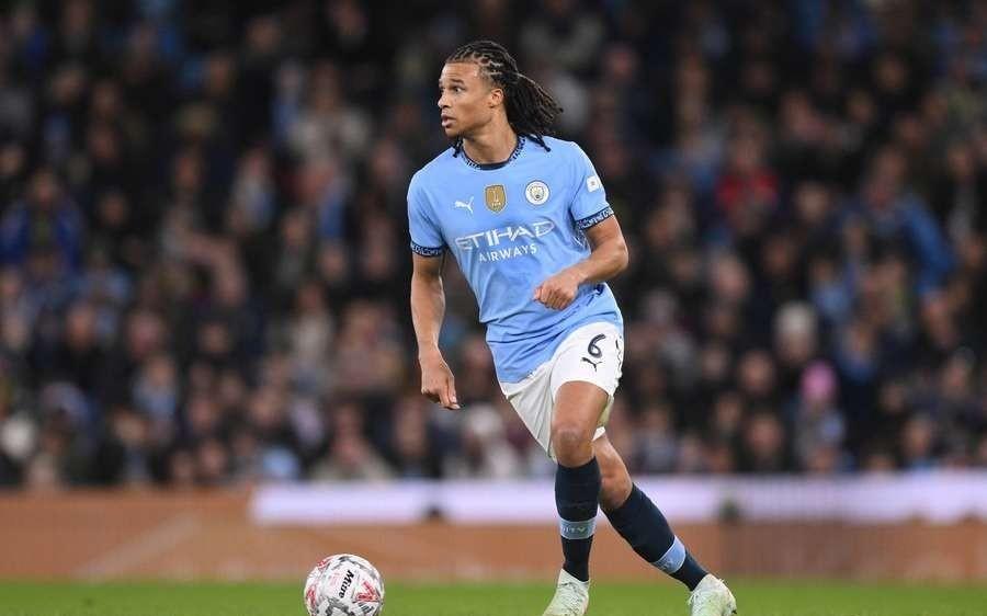 每体：巴萨想签下阿克必须至少报价2500万，球队补强选择有限