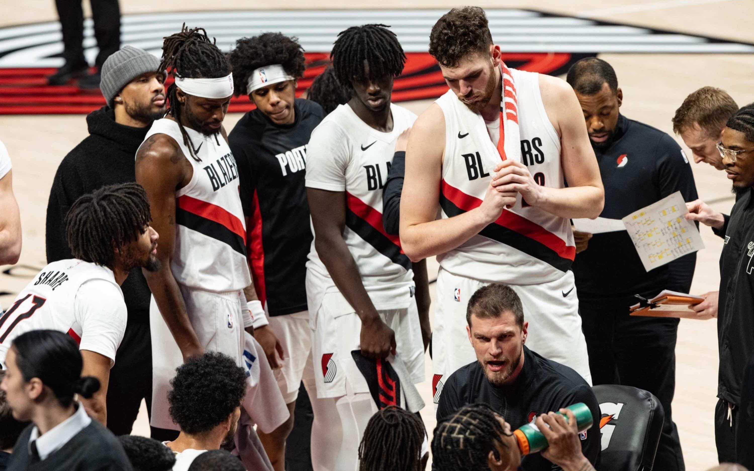 开拓者伤病报告：里斯缺席罗威出战成疑，5号位或只有克林根和杨瀚森