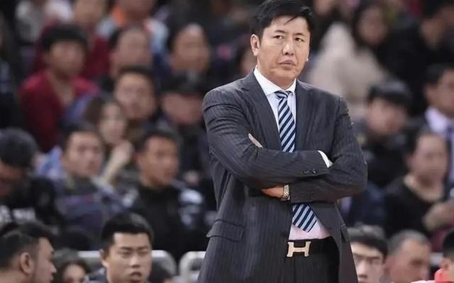 完胜冠军教头！造惊天冷门CBA名声糟糕教头翻身了