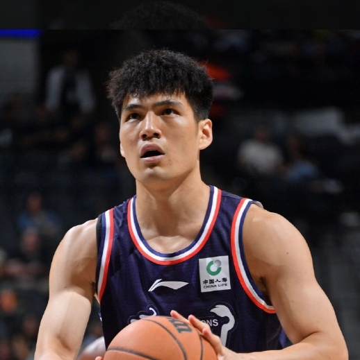 CBA状元闪耀NBA季前赛！陈国豪连两场