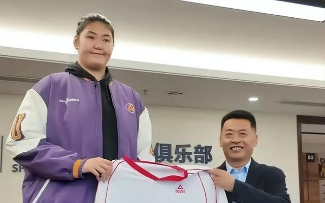 张子宇何时代表山东高速首秀缺席常规赛季后赛有望亮相