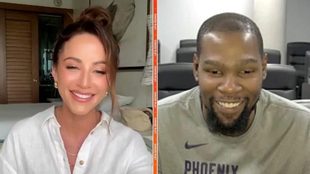 是小帅喜欢的类型美女主持人晒与KD视频截图&阿杜一脸坏笑