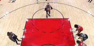 NBA规则不允许！瓦兰罚球不中申京在