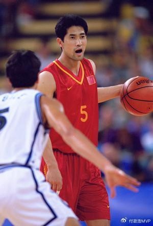 最强控卫的教练转型路！李晓勇渴望助攻中国篮球再次突围