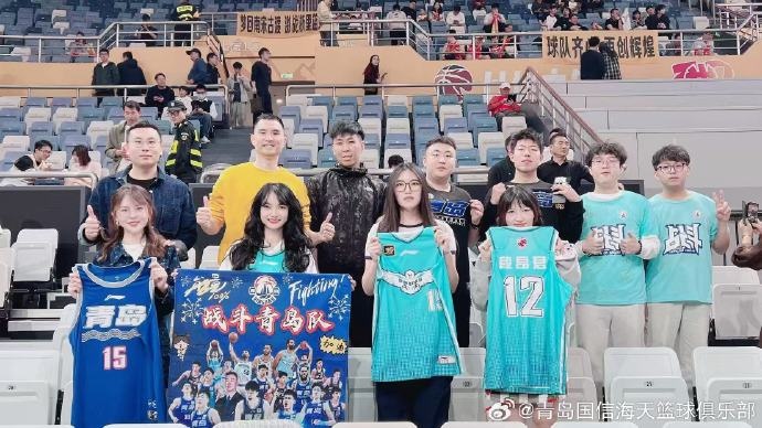 凡季后赛远征客场助阵的青岛球迷每人凭购票凭证限兑1张主场球票