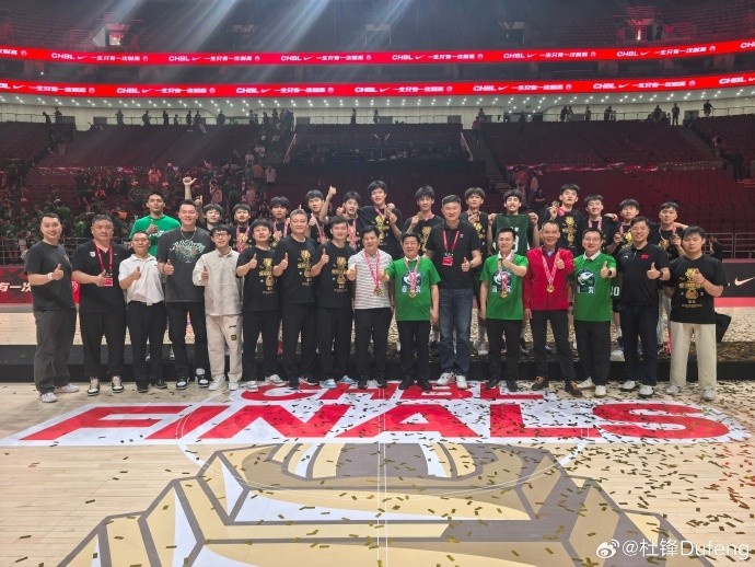 杜锋：通过体教融合培养成长的孩子代