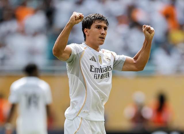 9场0球！皇马21岁前锋枯坐板凳英超3