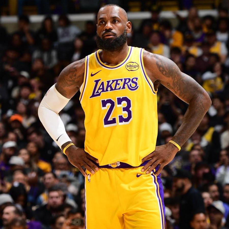 健康第一，詹姆斯若想参与赛季末各大奖项评选休战额度仅剩1场