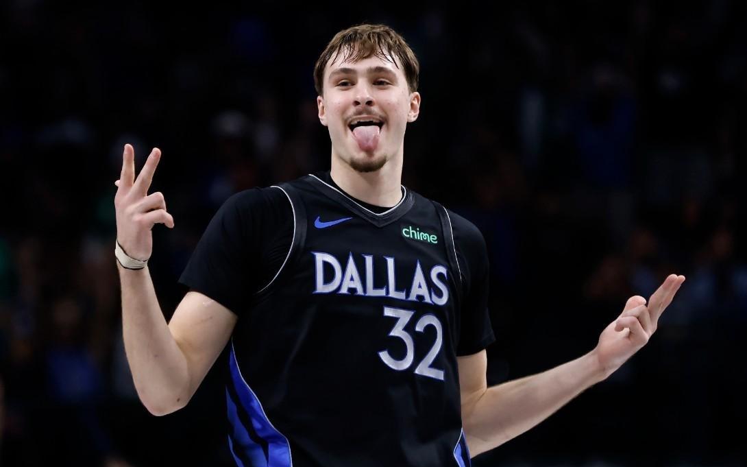 新一期新秀榜：状元弗拉格稳居榜首，榜眼哈珀升至第五