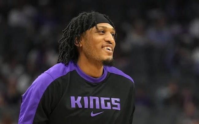 Shams：活塞队认领前国王队前锋艾萨