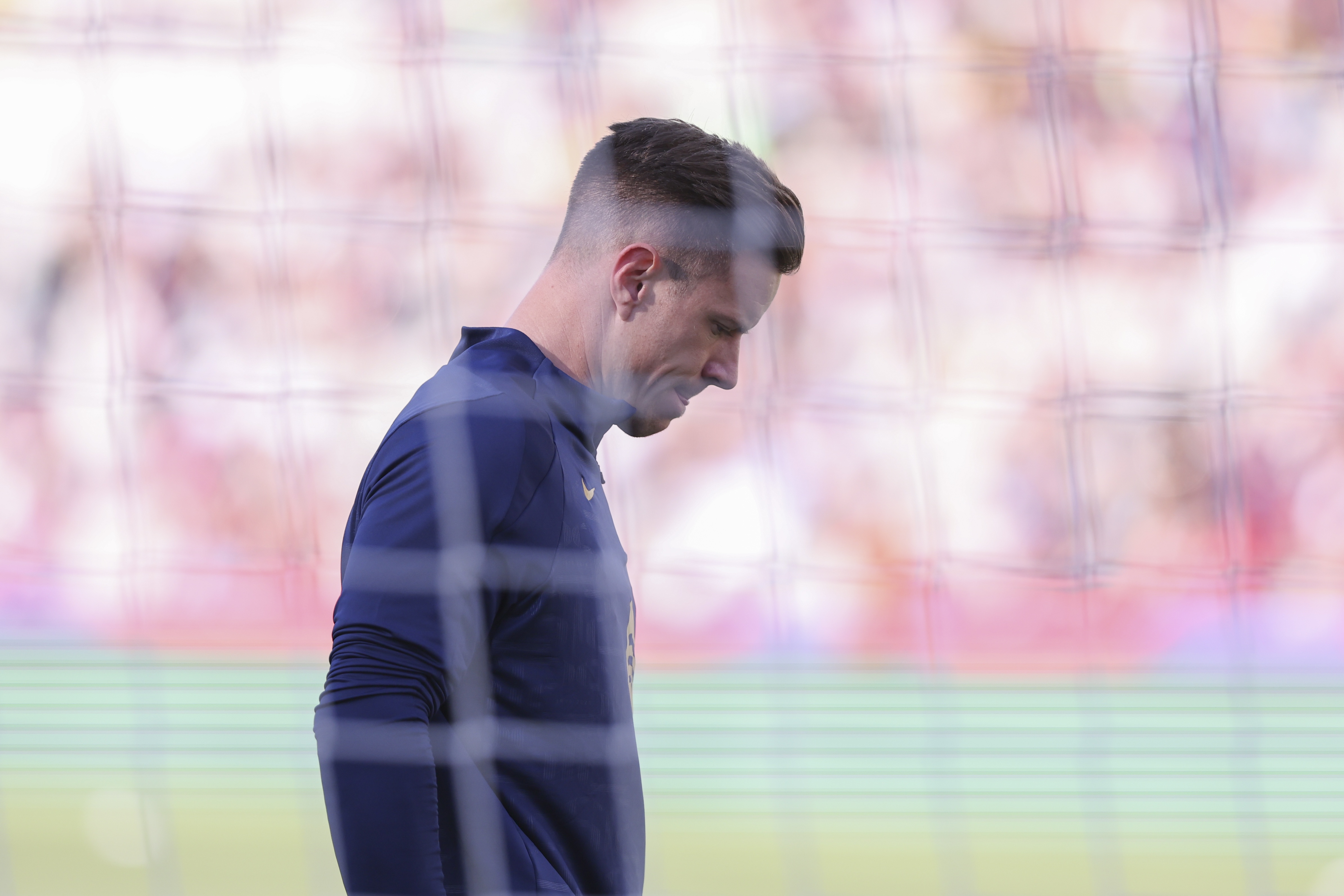 西媒：巴萨认为特狮无法再承担主力重任，十年来首次愿意出售他