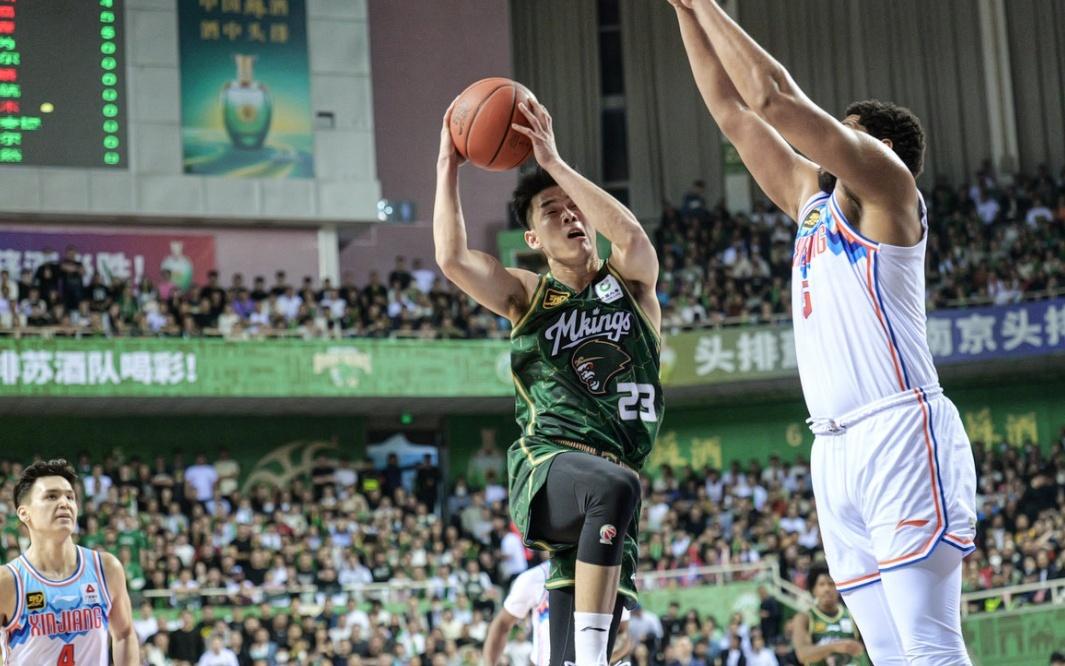 林葳两战12投0中CBA本土得分王在NCAA得分咋就那么难