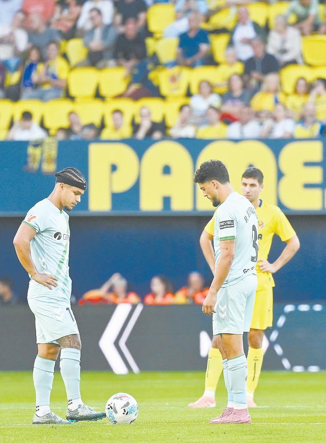 反对海外赛，西甲球员“静止”抗议