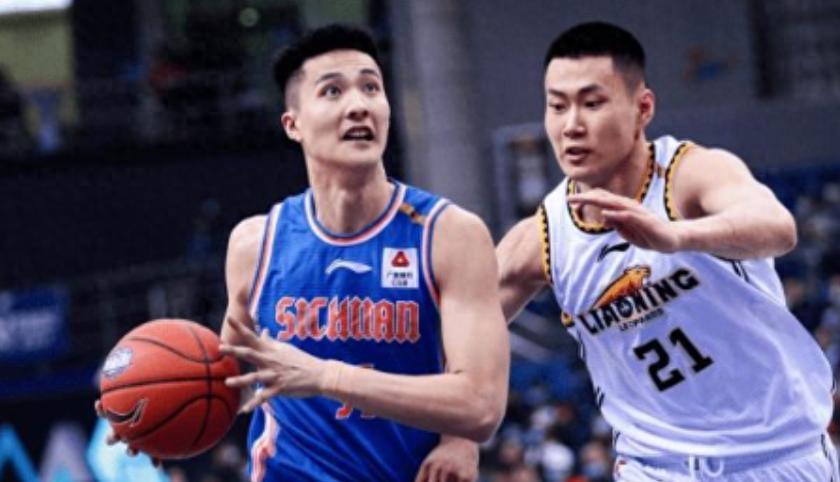 篮协深夜又追加罚单！张镇麟宿敌被禁