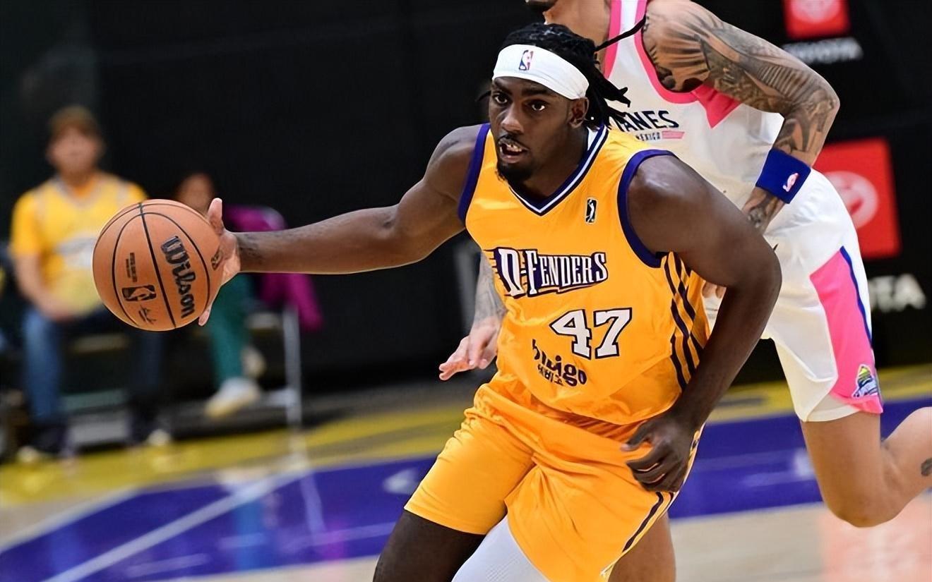 潜在的优质3D锋线！湖人二队应该考虑给这位多一些表现机会