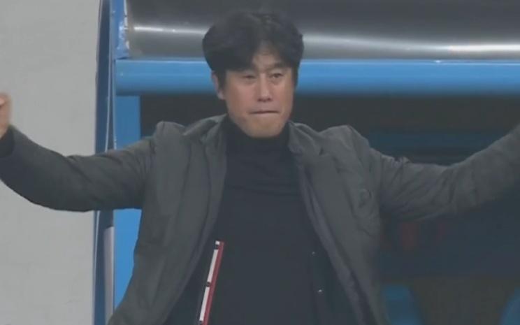 成都蓉城破亚冠56天球荒！周定洋造点