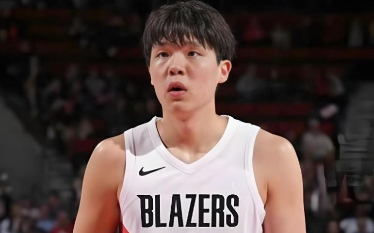 杨瀚森2+1！开拓者单节轰4922大胜76人卡马拉30+8三分生涯新高