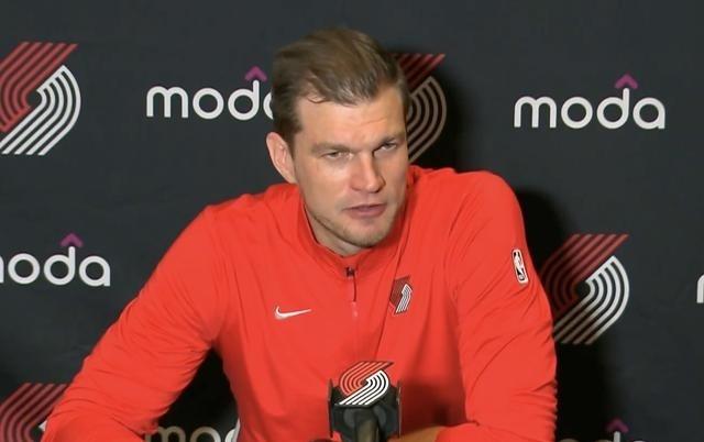 斯普利特：拼尽全力没能赢比赛有点失望，克林根今晚攻框很棒