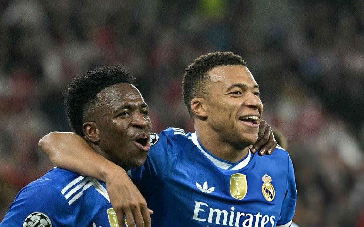 自吉鲁以来，姆巴佩是首位欧冠上演大四喜的法国球员