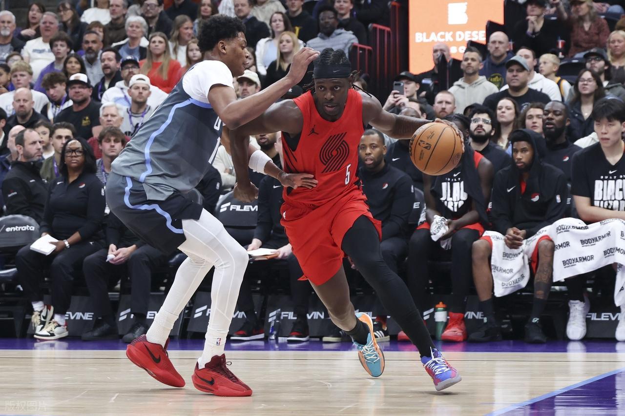 杨瀚森2分大根23+18！开拓者赢爵士！诞生4大现实霍勒迪宝刀未老