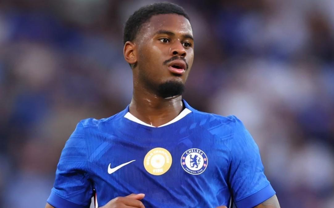 记者：阿贾克斯已将哈托列为冬窗首要