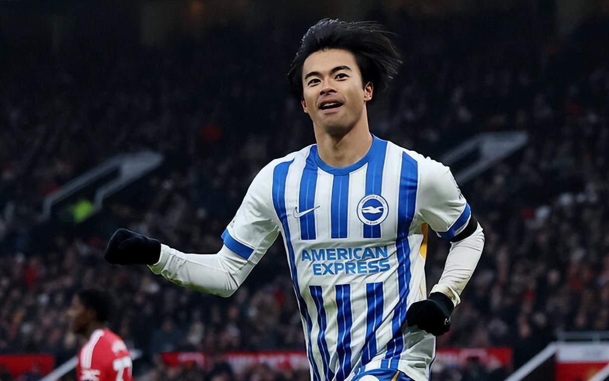 日本国脚举“战犯”头像，引爆全球怒