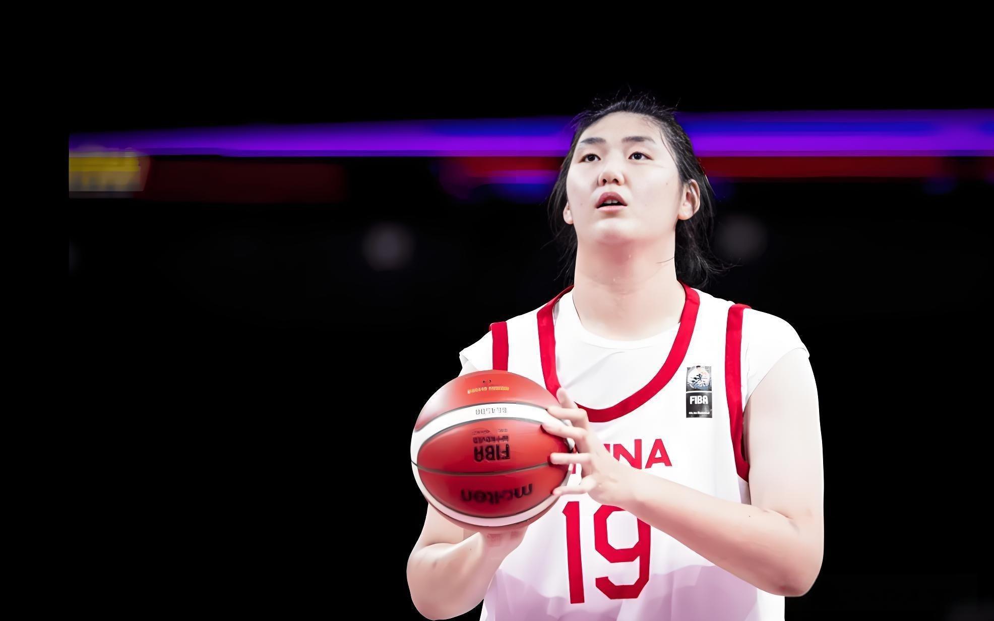 山东女篮主帅：我们正在全力争取签下