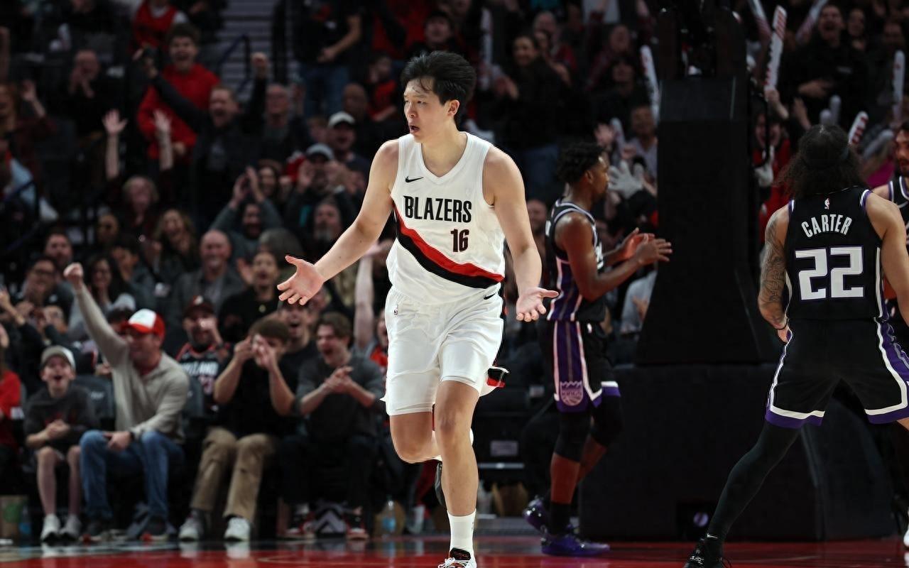 杨瀚森排面拉满，利拉德2位开拓者超