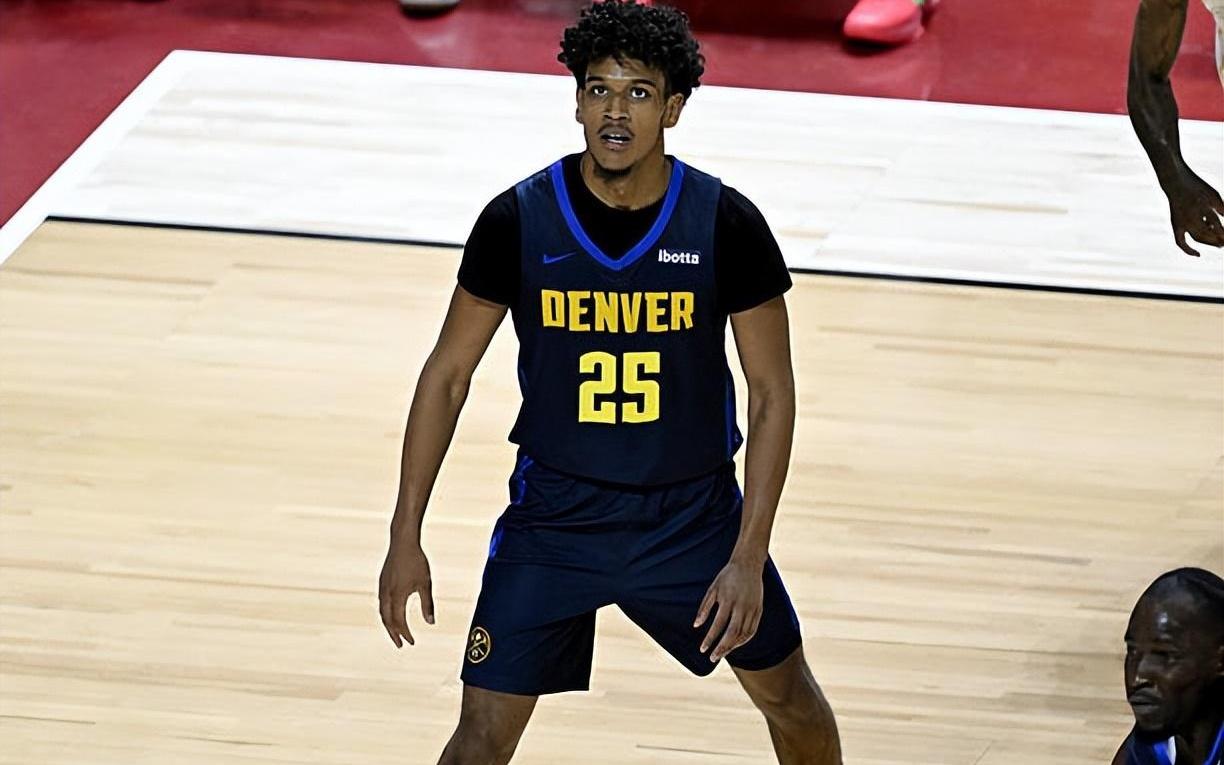 发展联盟赛场状态神勇，掘金为什么不给后场新秀一些表现机会呢