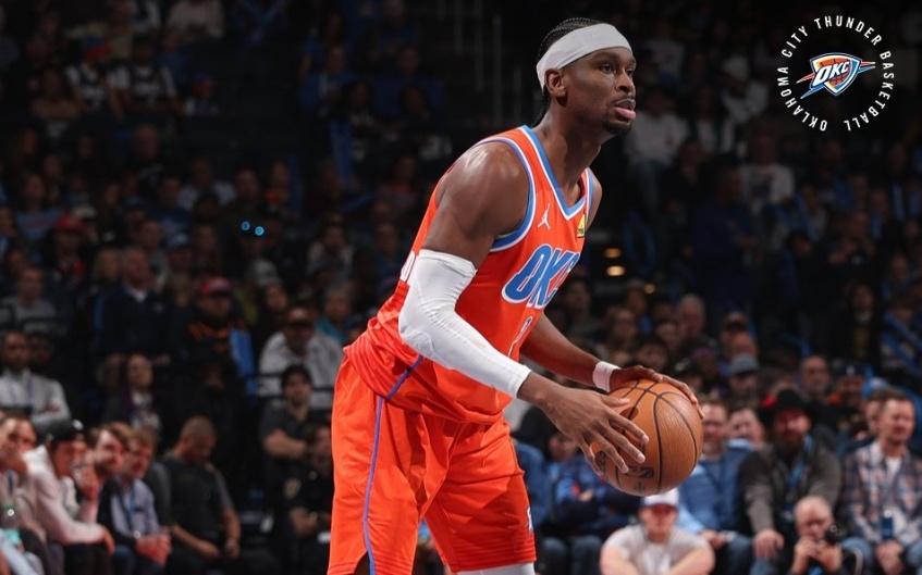 27分钟28+8早早打卡！亚历山大场下观赛脸都笑烂了雷霆24胜1负