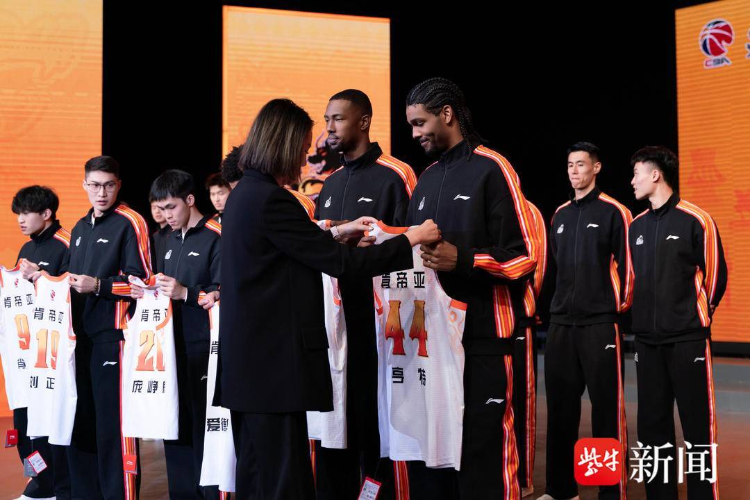 青春无畏，逐梦“争鸣”，江苏肯帝亚男篮出征仪式圆满举行