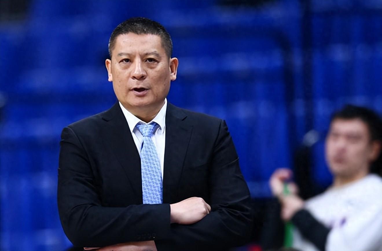 深夜，又一个官宣！CBA第4位下课主教练